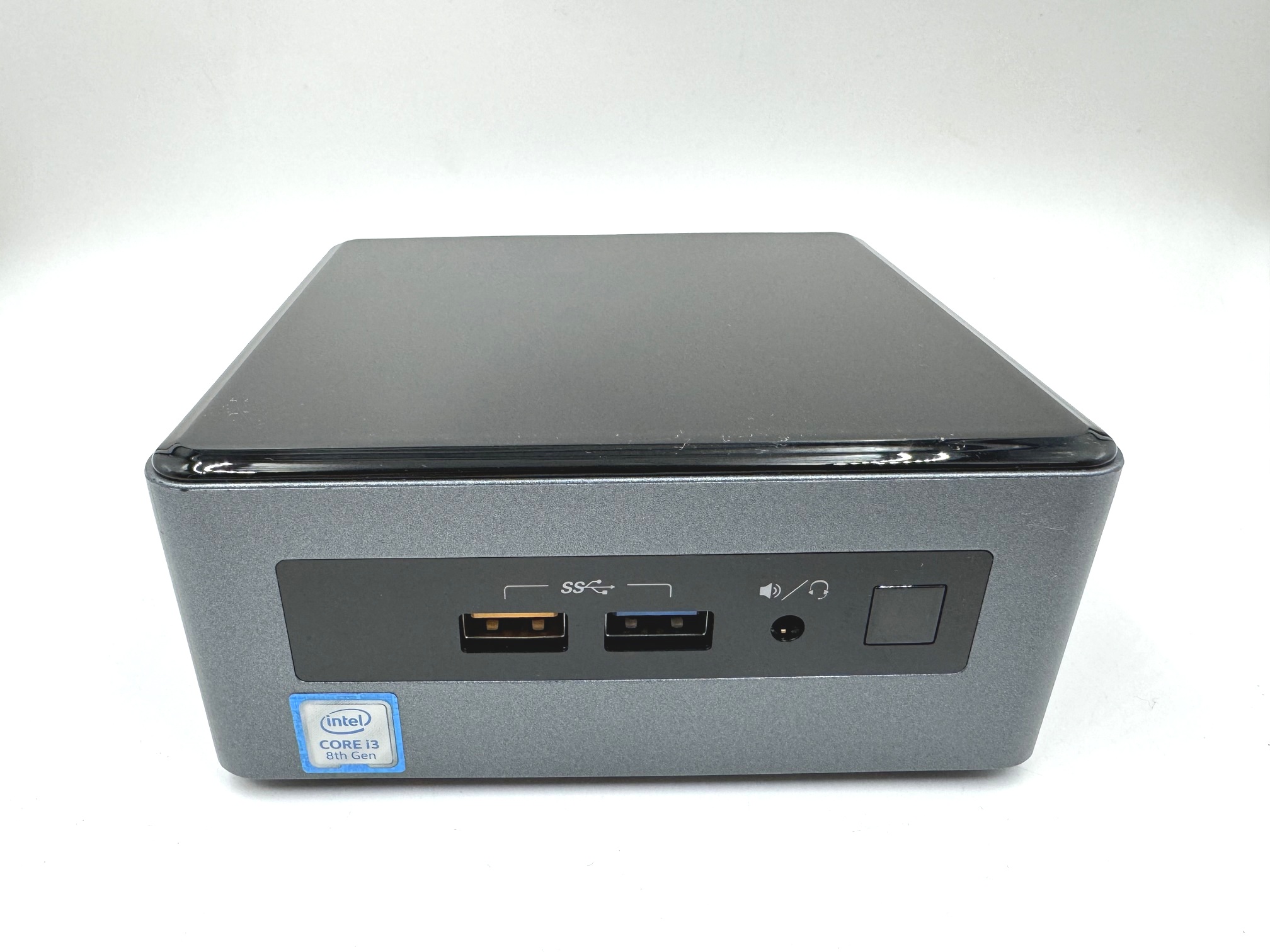 NUC BOX8I3CYSN2 Home ＆ Business Mini Desktop (Intel i3-8121U 2-Core, 4GB RAM, 128GB m.2 SATA SSD + 1TB HDD (2.5), AMD Radeon 540, WiFi, Bluetooth, 4x NUC BOX8I3CYSN2 Home and Business Mini Desktop Black Intel 4GB RAM